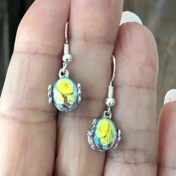 Pretty Iridescent Mirror 925 Sterling Silver Drop Earrings NWT - Picture 1 of 2